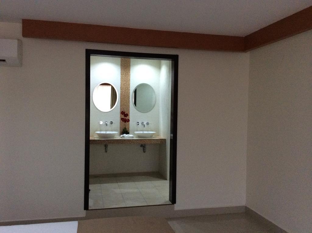 Hotel La Media Luna Inn Huejutla de Reyes الغرفة الصورة